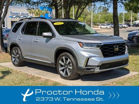 Certified 2025 Honda Pilot Touring image 1