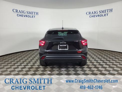 New 2026 Chevrolet Trax LS w/ LS Convenience Package image 12