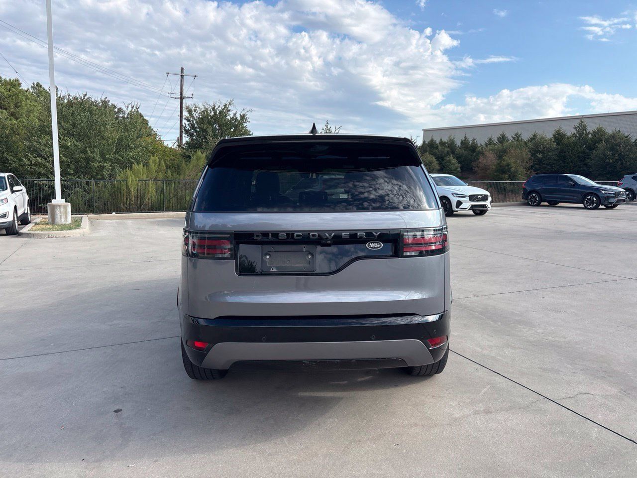 Used 2021 Land Rover Discovery S R-Dynamic AWD/4WD image 6
