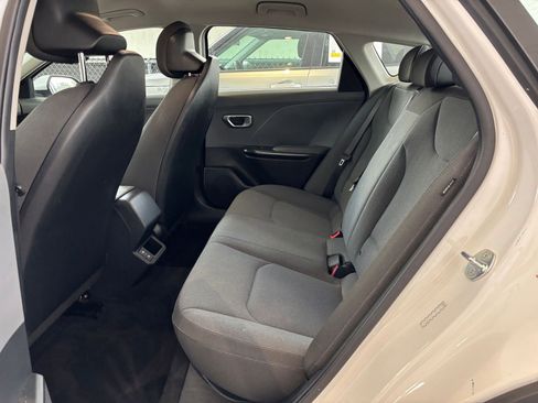 Used 2025 Kia K4 FWD image 27
