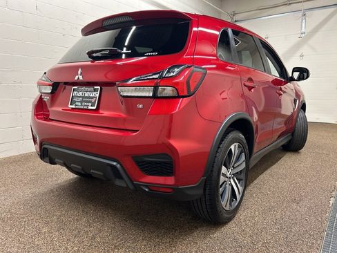 Used 2024 Mitsubishi Outlander Sport SE image 2