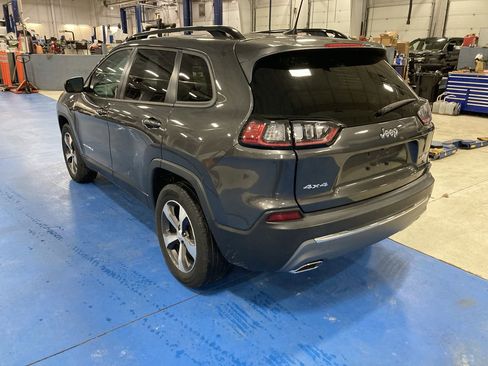 Used 2022 Jeep Cherokee Limited image 5