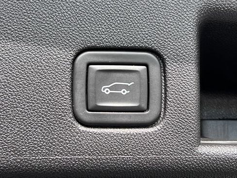 Used 2024 Chevrolet Equinox LT AWD/4WD image 30