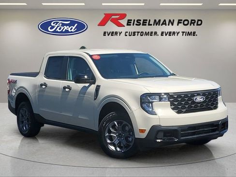 New 2025 Ford Maverick XLT w/ XLT Luxury Package AWD/4WD image 1
