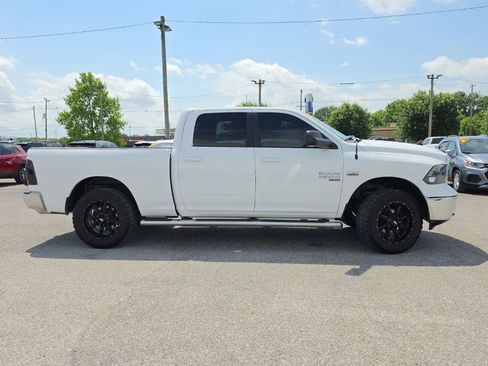 Used 2020 RAM 1500 Classic SLT AWD/4WD image 8