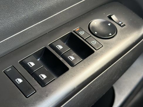 Used 2025 Hyundai Kona SEL FWD image 26