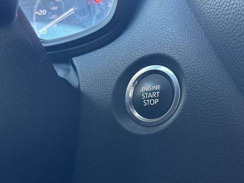 Used 2025 Toyota Corolla SE image 20