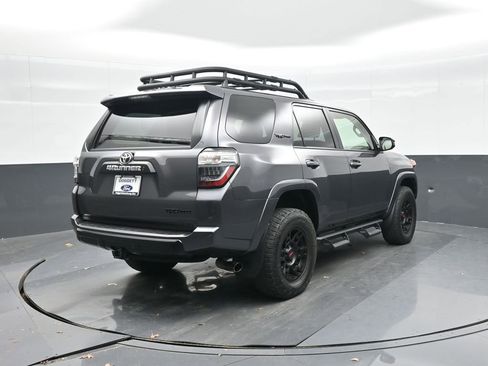 Used 2020 Toyota 4Runner TRD Off-Road Premium image 8