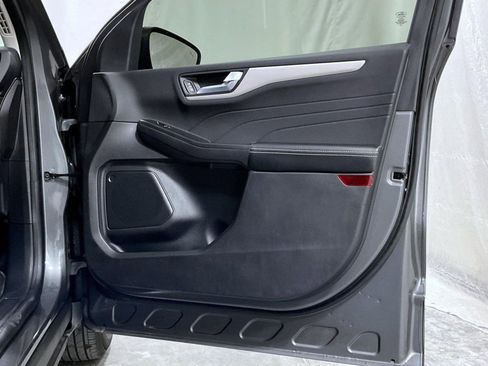 Used 2022 Ford Escape SEL image 17