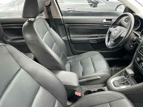 Used 2011 Volkswagen Jetta TDI FWD image 10