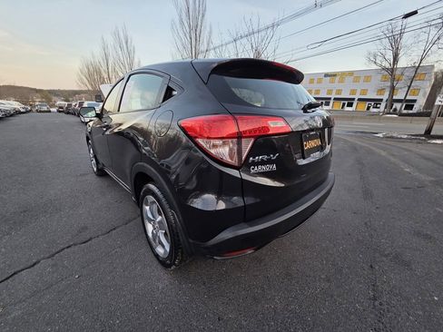 Used 2018 Honda HR-V LX image 7