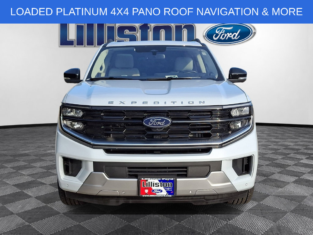 Used 2025 Ford Expedition Platinum w/ Driver's Package AWD/4WD image 2