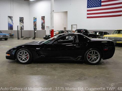 Used 2003 Chevrolet Corvette Z06 w/ Memory Package, 3 Drivers RWD image 3