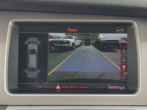 Used 2015 Audi Q7 3.0T S line Prestige w/ Sport Style Plus Package AWD/4WD image 26