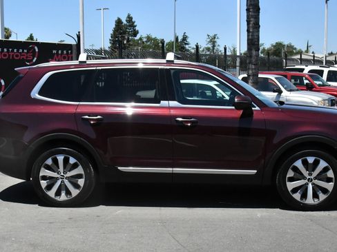 Used 2022 Kia Telluride S AWD/4WD image 9