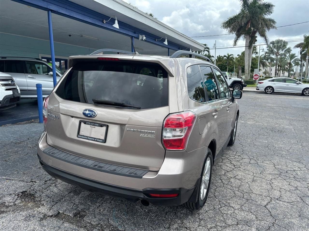 Used 2015 Subaru Forester 2.5i Limited AWD/4WD image 5