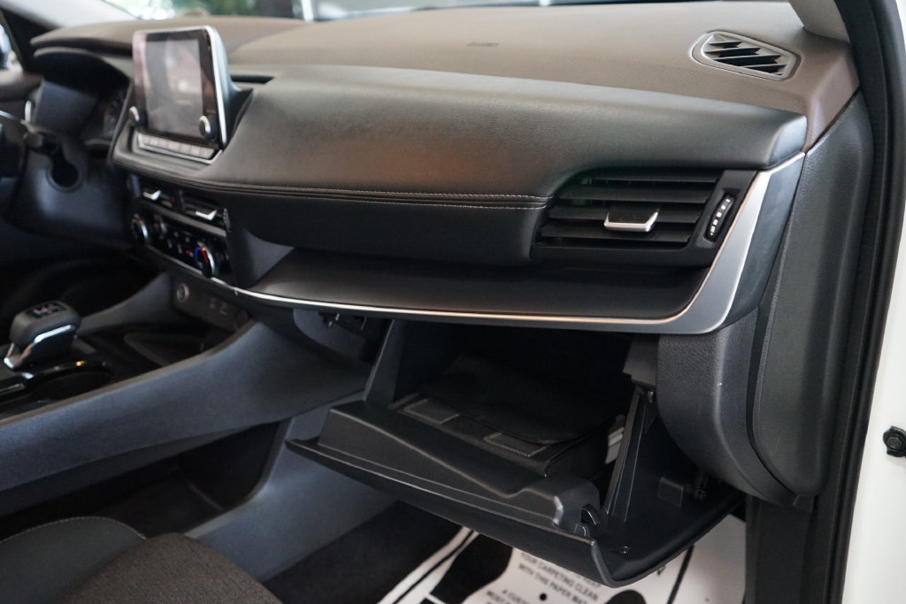 Used 2021 Nissan Rogue S AWD/4WD image 40