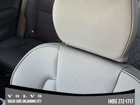 New 2026 Volvo XC90 B6 Plus w/ Protection Package Premier image 14