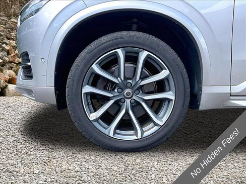 Used 2018 Volvo XC90 T5 Momentum w/ Convenience Package AWD/4WD image 8