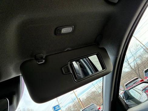 Used 2023 Hyundai Elantra SEL image 35