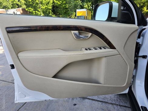Used 2015 Volvo XC70 T5 Platinum w/ Protection Package FWD image 25