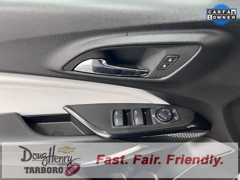 Used 2025 Chevrolet Trax LT image 26