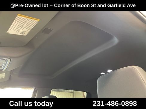 Used 2020 Chevrolet Silverado 1500 Custom w/ Custom Value Package AWD/4WD image 13