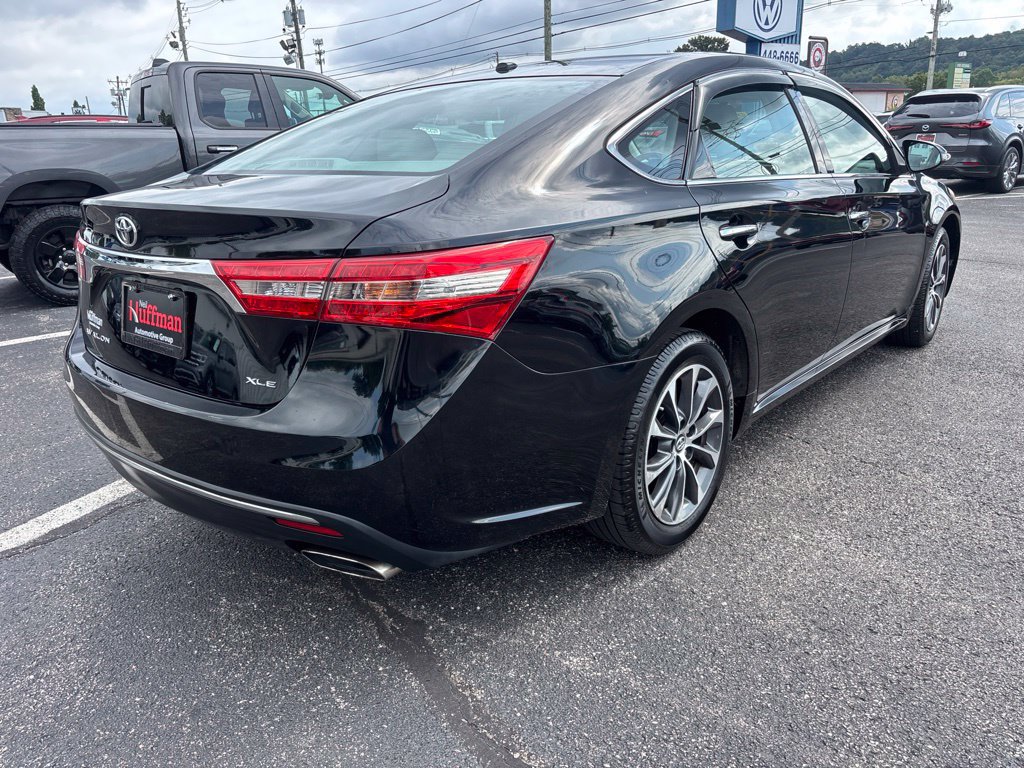 Used 2016 Toyota Avalon XLE Premium FWD image 7