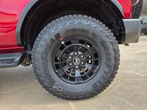 New 2026 Ford Bronco Outer Banks w/ Sasquatch Package image 37