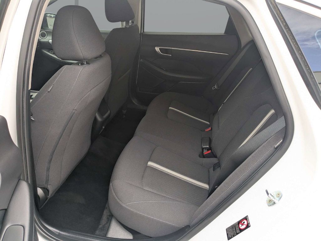 Used 2021 Hyundai Sonata SEL FWD image 17