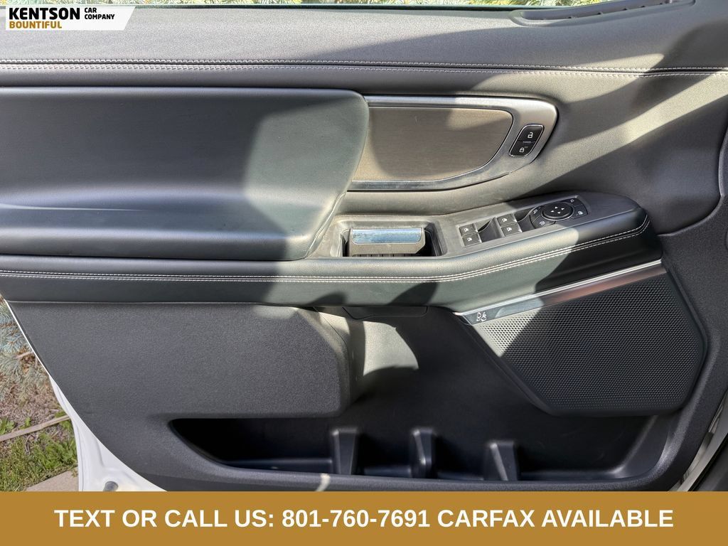 Used 2025 Ford Expedition Max Platinum AWD/4WD image 15