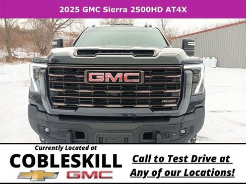 Used 2025 GMC Sierra 2500 AT4X w/ AT4X AEV Edition image 11