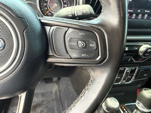 Used 2022 Jeep Gladiator Sport AWD/4WD image 26