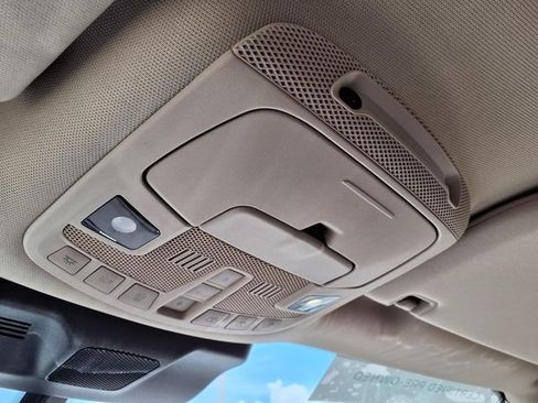 Used 2023 Lincoln Navigator Reserve RWD image 18
