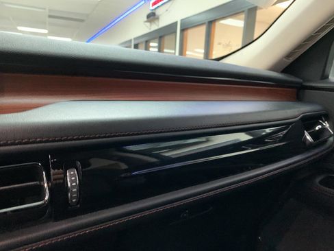 Used 2020 Lincoln Aviator Reserve w/ Elements Package Plus image 17