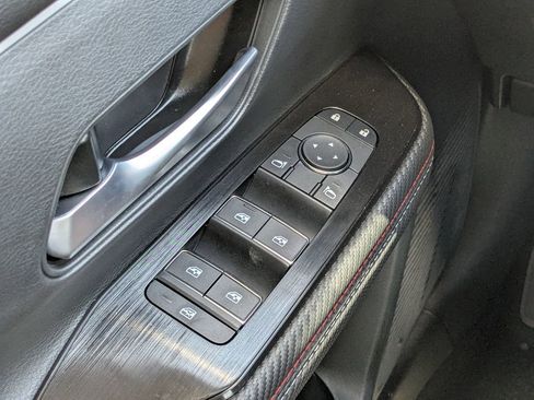 New 2026 Nissan Kicks SR FWD image 19