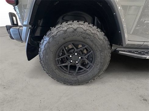 Used 2022 Jeep Wrangler Unlimited Rubicon w/ Trailer Tow Package image 14