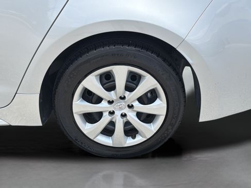 Used 2024 Toyota Corolla LE FWD image 30
