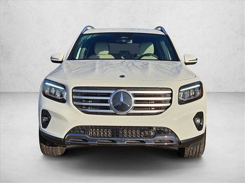 Certified 2025 Mercedes-Benz GLB 250 image 2