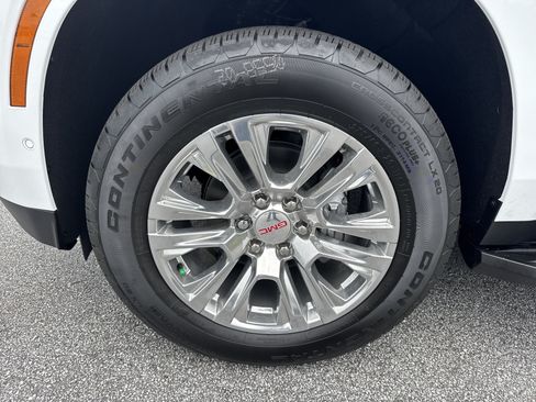 New 2026 GMC Yukon Denali AWD/4WD image 13