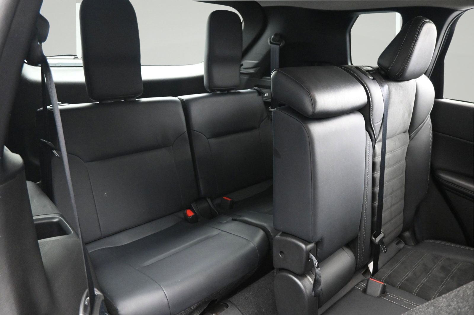 Used 2025 Mitsubishi Outlander SE AWD/4WD image 14