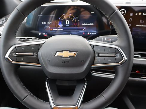 New 2026 Chevrolet Equinox LT w/ Safety and Technology Package image 6