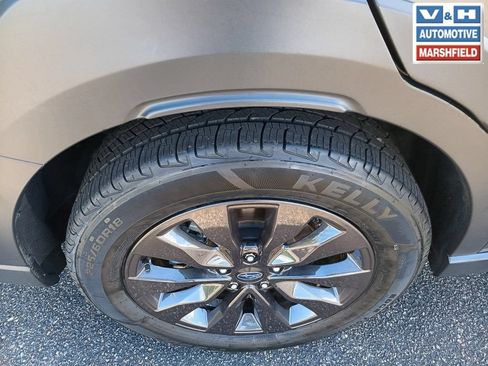Used 2025 Subaru Outback Onyx Edition AWD/4WD image 26