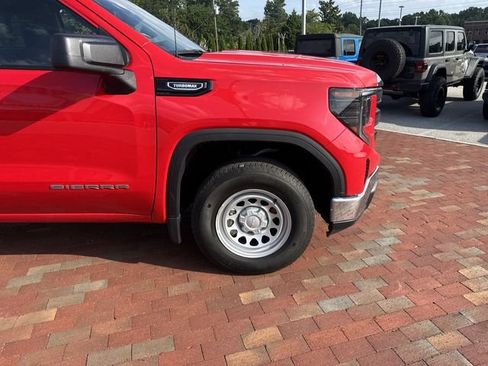 Used 2025 GMC Sierra 1500 Pro w/ Convenience Package RWD image 17