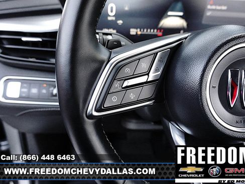 Used 2025 Buick Enclave Preferred image 19