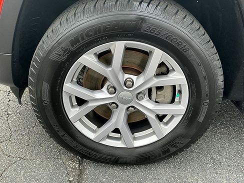 Used 2021 Jeep Grand Cherokee L Limited image 9