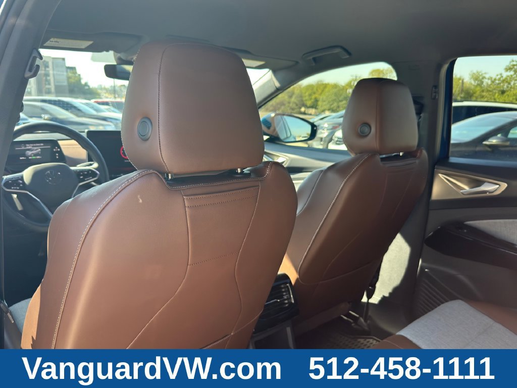 Used 2025 Volkswagen ID.4 Pro RWD image 27