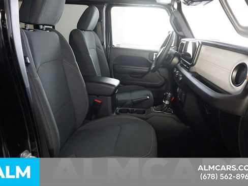 Used 2025 Jeep Wrangler Unlimited Sport AWD/4WD image 17