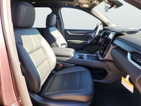 New 2026 GMC Acadia Elevation w/ Super Cruise Package FWD image 20