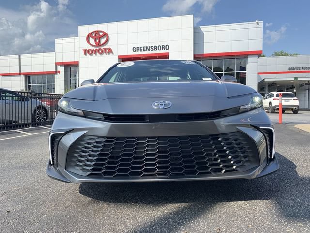 Used 2026 Toyota Camry SE FWD image 3